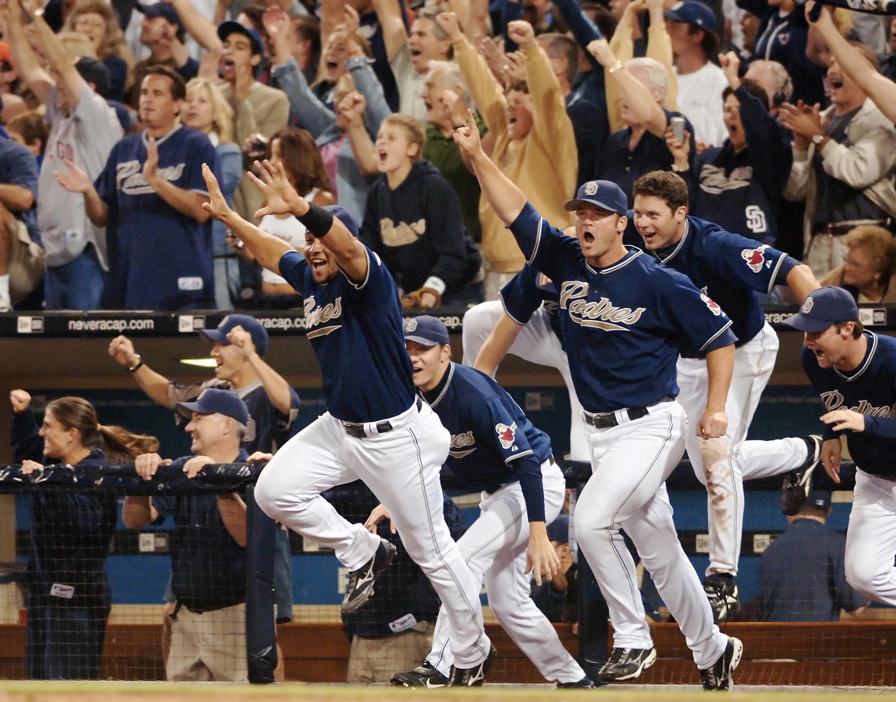 009_SPORTS_padreswin